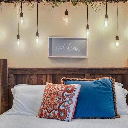 The Rustic Suite - Main Street Lodge In Berlin Exteriör bild